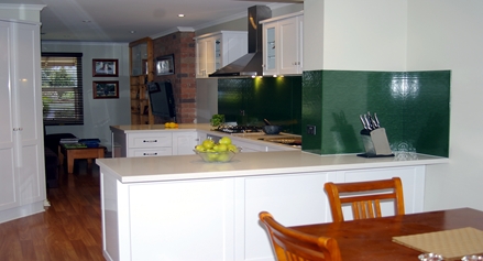 reconstituted-stone-benchtops-kitchen-5