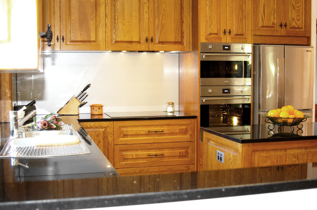 sheet-glass-splashbacks-kitchen-1